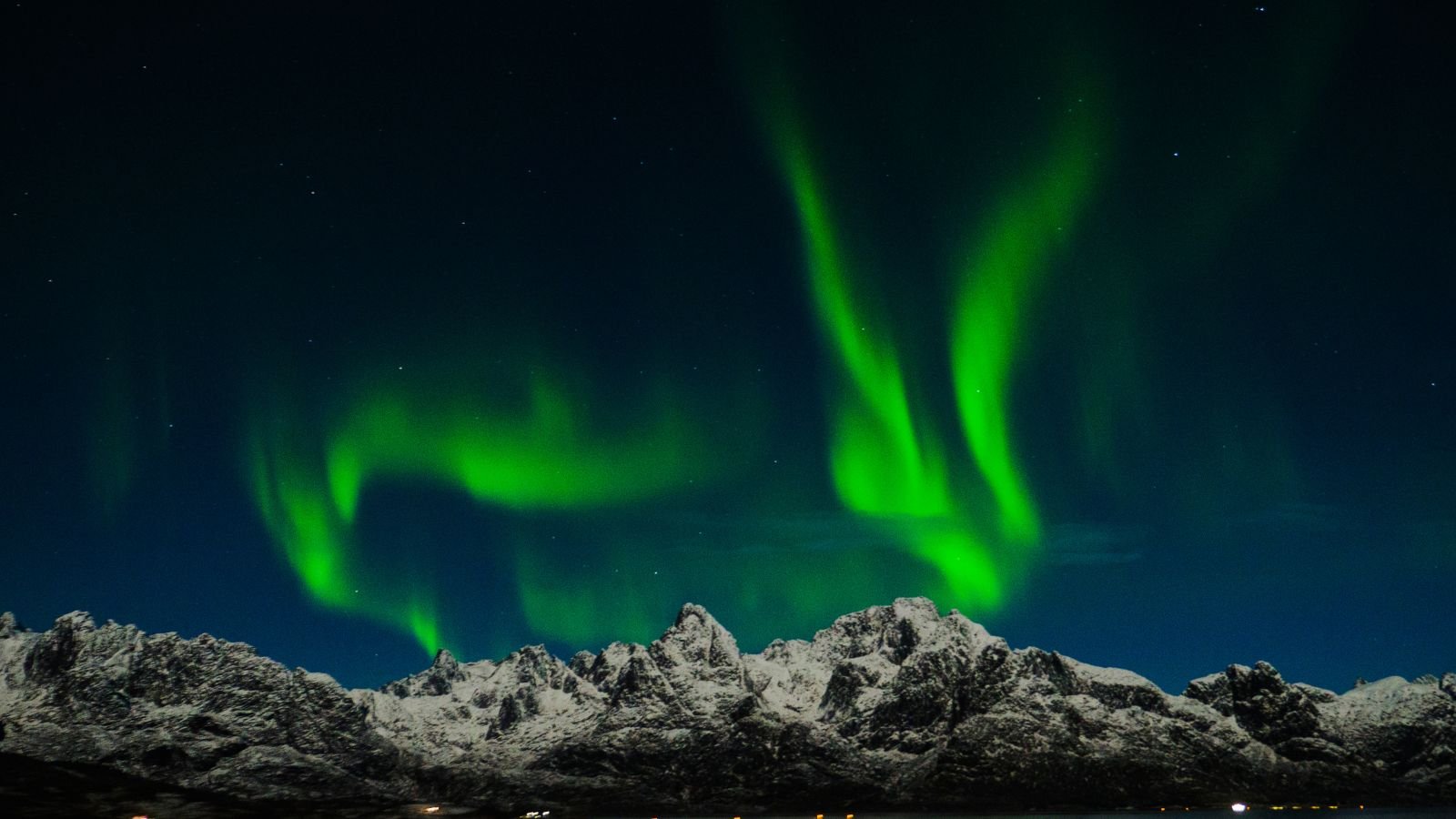 Northern lights chasing
