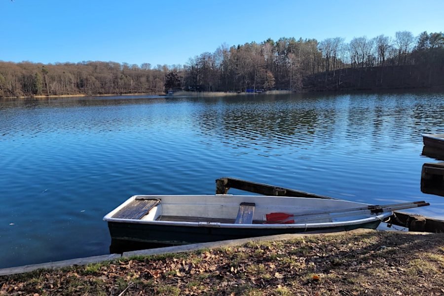 Swedish Lake: Join us on an idyllic hike around deep blue Liepnitzsee