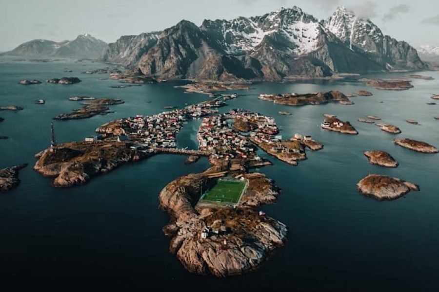 Norway Lofoten – An Arctic Hiking Adventure with the Midnight Sun